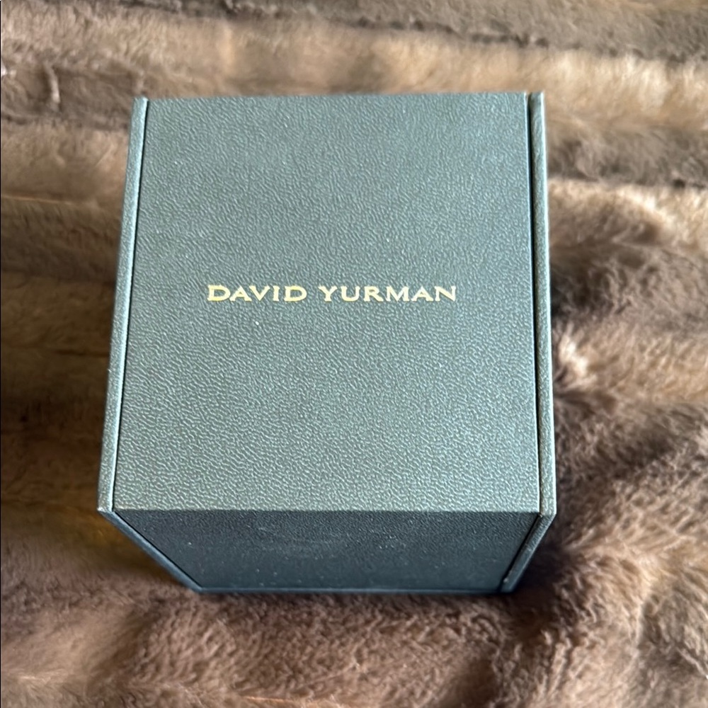 David Yurman Gray Jewelry Box Elegant Accessories